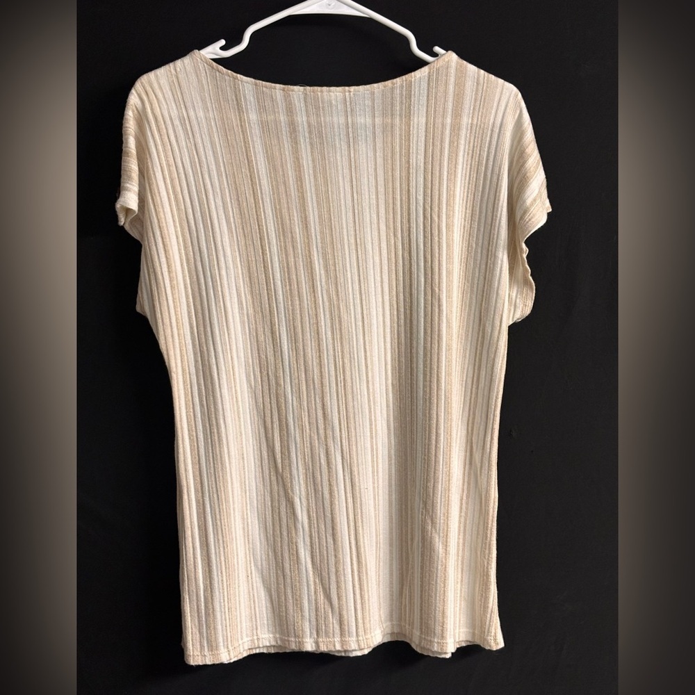 Above and Beyond Short Sleeve Tol Blouse Shirt Medium - Picture 2 of 3